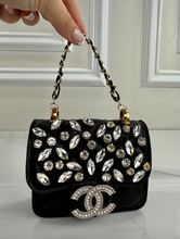CC FLAP PURSE ORNAMENT XL + EARRINGS (BLACK)