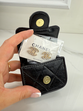 CC SNAP PURSE ORNAMENT + EARRINGS (BLACK)