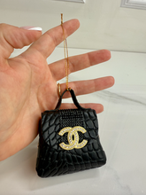 CC PURSE ORNAMENT (BLACK)
