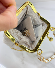 CC CLASP PURSE ORNAMENT XL + EARRINGS (WHITE)