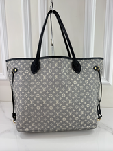 LOUIS VUITTON NEVERFULL MM MINI LIN DENIM BLUE