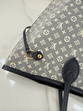 LOUIS VUITTON NEVERFULL MM MINI LIN DENIM BLUE