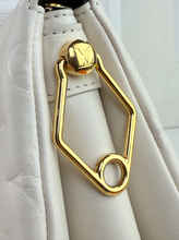 LOUIS VUITTON COUSSIN BAG PM LAMBSKIN CREAM