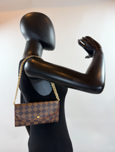 LOUIS VUITTON WALLET CAISSA DE / WOC