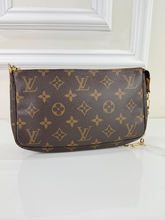 LOUIS VUITTON POCHETTE ACCESSOIRES