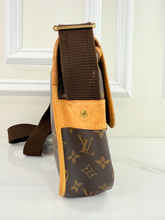 LOUIS VUITTON CONGO PM MESSENGER