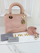 DIOR LADY CANNAGE D-LITE PINK EMBROIDERED BAG