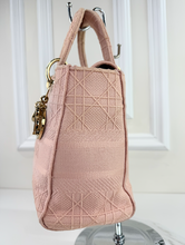 DIOR LADY CANNAGE D-LITE PINK EMBROIDERED BAG