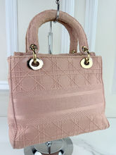 DIOR LADY CANNAGE D-LITE PINK EMBROIDERED BAG
