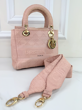 DIOR LADY CANNAGE D-LITE PINK EMBROIDERED BAG