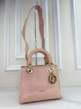 DIOR LADY CANNAGE D-LITE PINK EMBROIDERED BAG