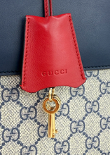 GUCCI PADLOCK TOP HANDLE GG SUPREME MEDIUM