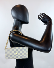 LOUIS VUITTON WALLET SARAH AZUR WOC