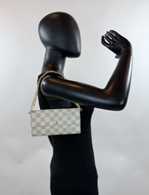 LOUIS VUITTON WALLET SARAH AZUR WOC