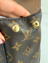 LOUIS VUITTON CLUNY MINI (NEW MODEL)