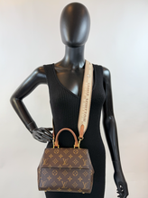 LOUIS VUITTON CLUNY MINI (NEW MODEL)