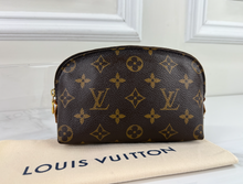 LOUIS VUITTON COSMETIC POUCH CA1023