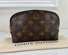 LOUIS VUITTON COSMETIC POUCH CA1023