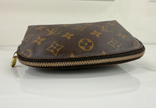 LOUIS VUITTON COSMETIC POUCH CA1023
