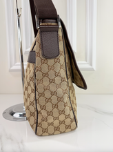 GUCCI GG CANVAS FLAP MESSENGER BAG
