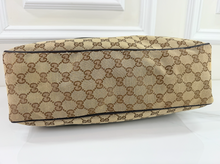 GUCCI GG CANVAS FLAP MESSENGER BAG