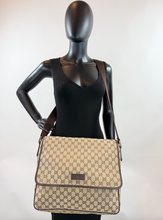 GUCCI GG CANVAS FLAP MESSENGER BAG