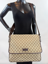 GUCCI GG CANVAS FLAP MESSENGER BAG