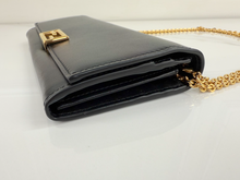 FENDI VITELLO PALMELLATO CONTINENTAL WALLET ON CHAIN