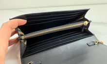 FENDI VITELLO PALMELLATO CONTINENTAL WALLET ON CHAIN