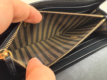 FENDI VITELLO PALMELLATO CONTINENTAL WALLET ON CHAIN
