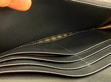 FENDI VITELLO PALMELLATO CONTINENTAL WALLET ON CHAIN