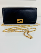 FENDI VITELLO PALMELLATO CONTINENTAL WALLET ON CHAIN