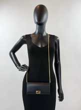 FENDI VITELLO PALMELLATO CONTINENTAL WALLET ON CHAIN