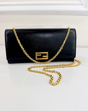 FENDI VITELLO PALMELLATO CONTINENTAL WALLET ON CHAIN