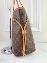 LOUIS VUITTON NEVERFULL MM MONO CHERRY RED INTERIOR