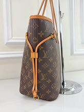LOUIS VUITTON NEVERFULL MM MONO CHERRY RED INTERIOR