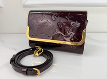 LOUIS VUITTON VERNIS ROSSMORE PM AMARANTE