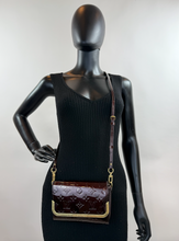 LOUIS VUITTON VERNIS ROSSMORE PM AMARANTE