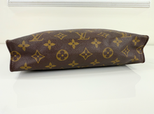 LOUIS VUITTON TOILETRY POUCH 26 MONOGRAM TH8910