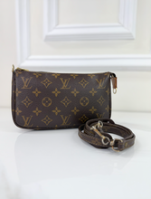 LOUIS VUITTON POCHETTE ACCESSORIES CROSSBODY AR0040