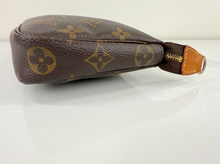 LOUIS VUITTON POCHETTE ACCESSORIES CROSSBODY AR0040