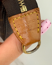LOUIS VUITTON POCHETTE ACCESSORIES CROSSBODY AR0040