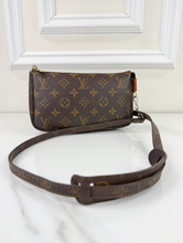 LOUIS VUITTON POCHETTE ACCESSORIES CROSSBODY AR0040