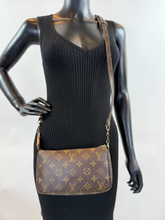 LOUIS VUITTON POCHETTE ACCESSORIES CROSSBODY AR0040