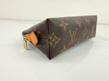 LOUIS VUITTON COSMETIC POUCH MONOGRAM