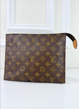 LOUIS VUITTON TOILETRY POUCH 26 MONOGRAM TH8905