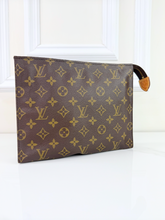 LOUIS VUITTON TOILETRY POUCH 26 MONOGRAM TH8905