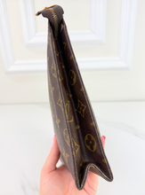 LOUIS VUITTON TOILETRY POUCH 26 MONOGRAM TH8905