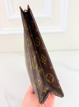 LOUIS VUITTON TOILETRY POUCH 26 MONOGRAM TH8905