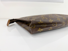 LOUIS VUITTON TOILETRY POUCH 26 MONOGRAM TH8905